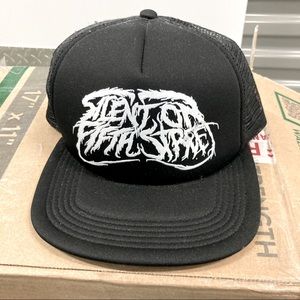 Silent on Fifth Street flatbill